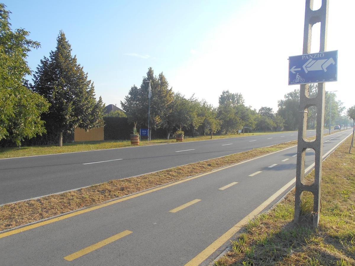 Arpad Panzio Bed & Breakfast Gyor Luaran gambar