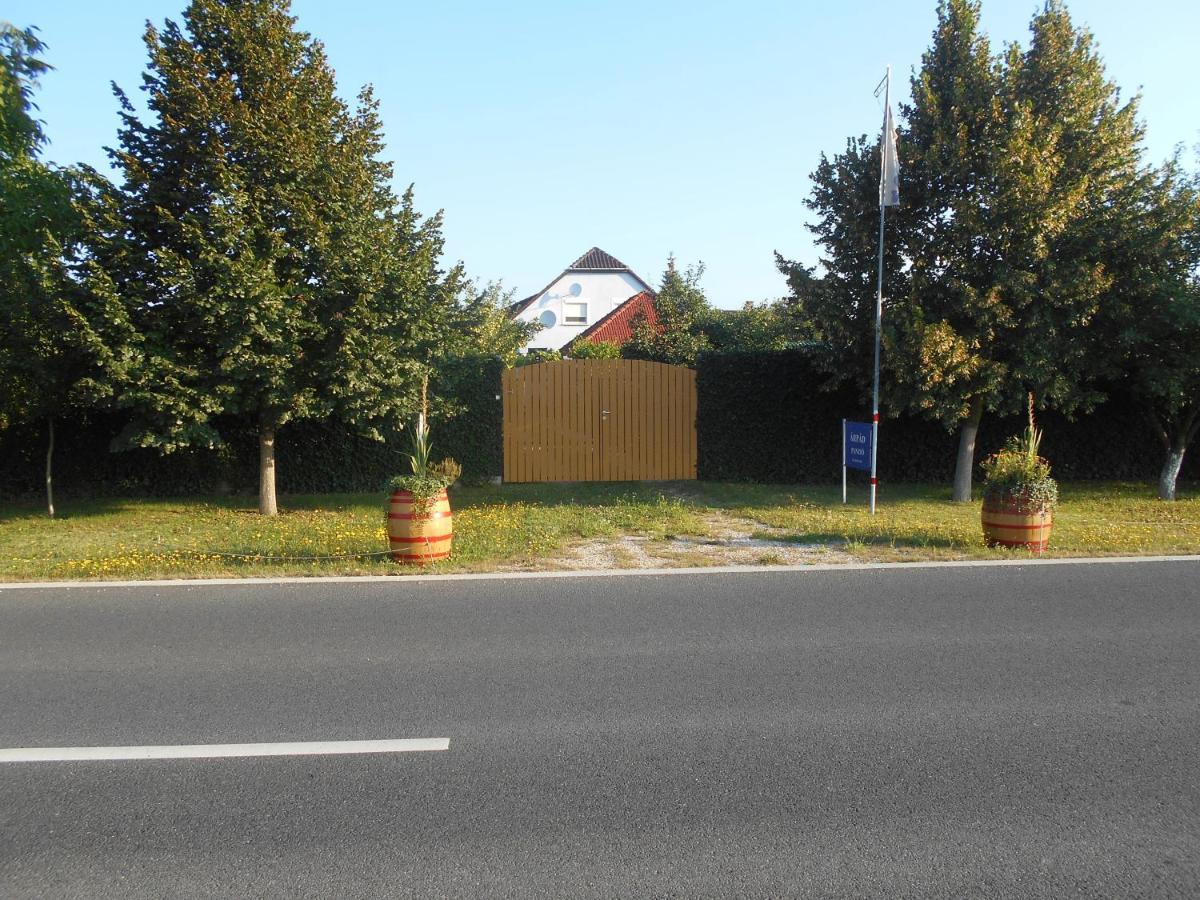 Arpad Panzio Bed & Breakfast Gyor Luaran gambar