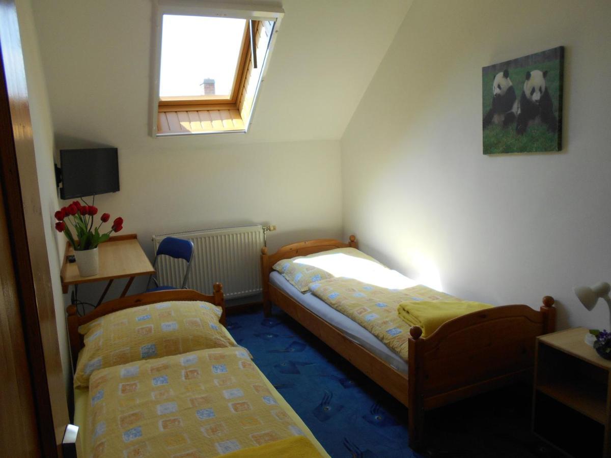 Arpad Panzio Bed & Breakfast Gyor Luaran gambar