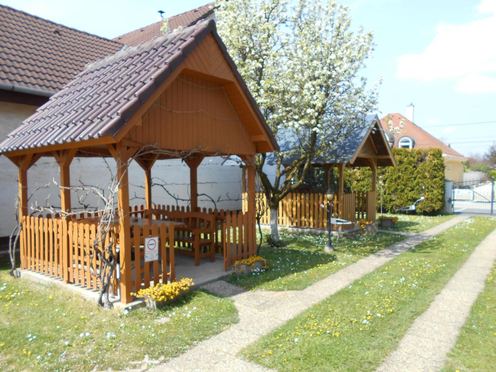 Arpad Panzio Bed & Breakfast Gyor Luaran gambar